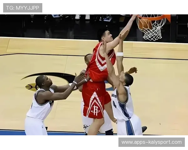 擎天白玉柱！回顾姚明火箭生涯高光时刻集锦统治内线的中国长城