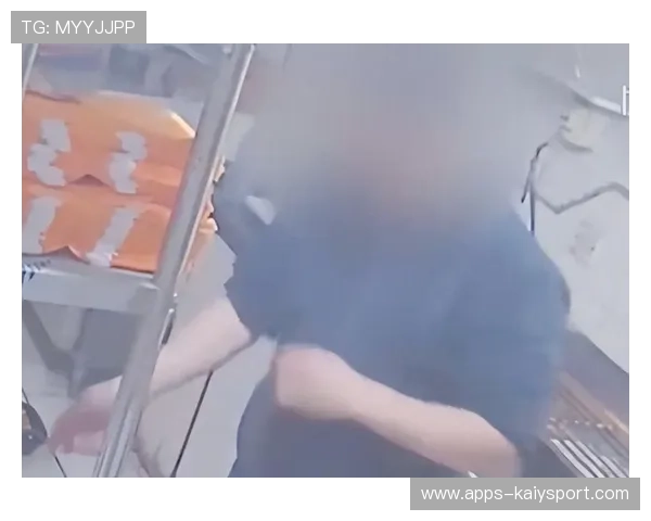 福建福鼎外卖吐口水商家被查，调查持续进行，外卖吐口水事件