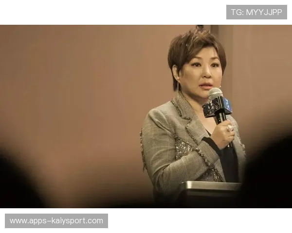 李静灵活跑位成对手噩梦，李静比赛